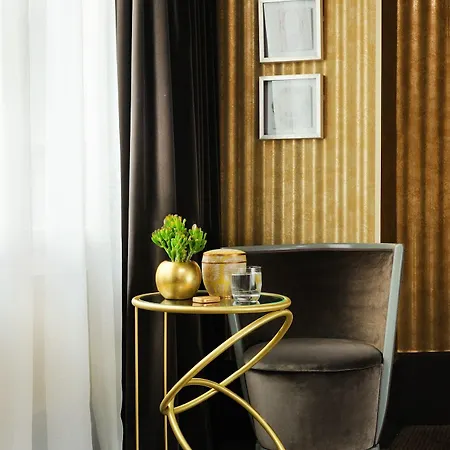 Baume 4* Paris