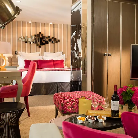 Baume Hotel