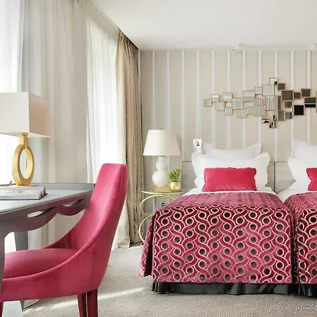 Baume Hotel