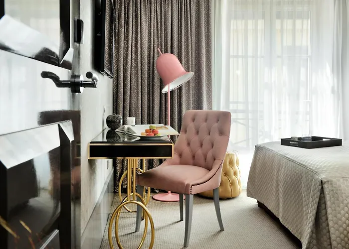 Baume Hotel