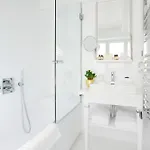 Baume Hotel 4*