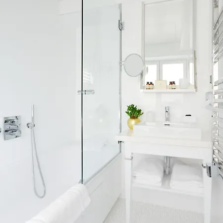 Baume Hotel 4*